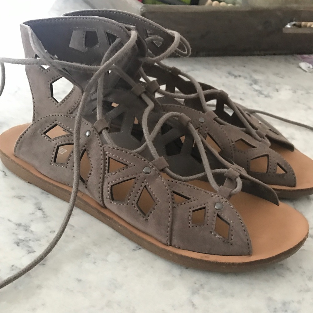 never worn light brown lace up sandal